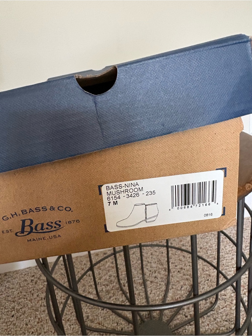 G.H. Bass & Co. Bass-Nina Shoe Box — Navy & Kraft Brown